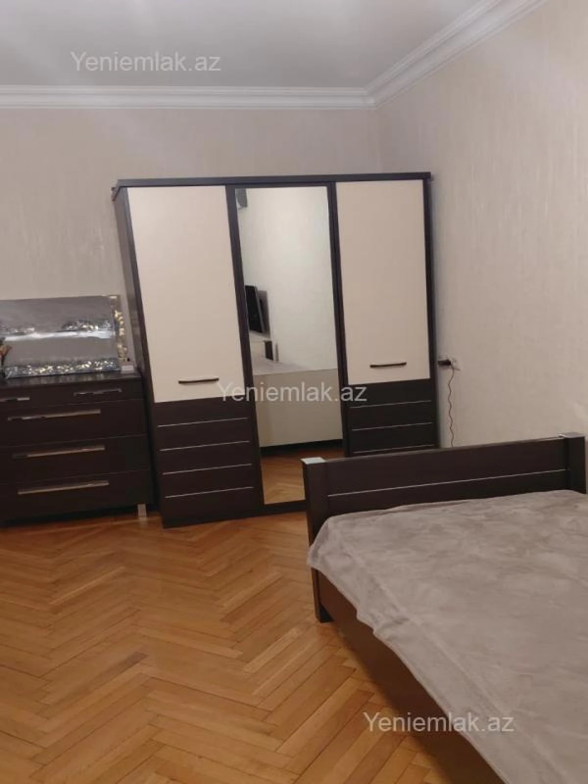 Satılır 3 otaqlı köhnə tikili 72 m²