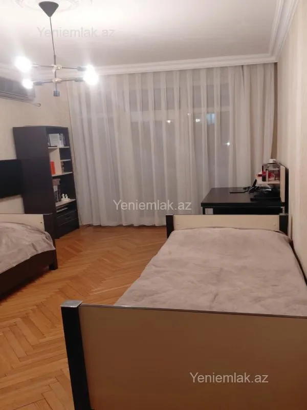 Satılır 3 otaqlı köhnə tikili 72 m²