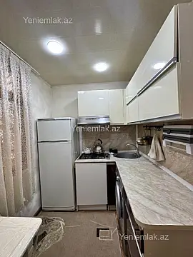 Satılır 2 otaqlı köhnə tikili 50 m²