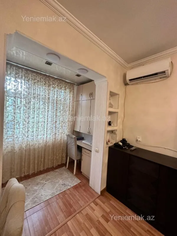 Satılır 2 otaqlı köhnə tikili 50 m²
