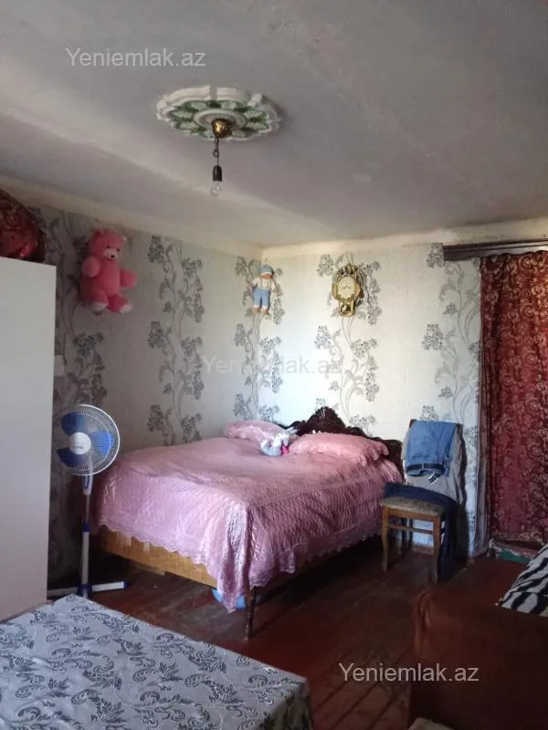 Satılır 1 otaqlı köhnə tikili 23 m²