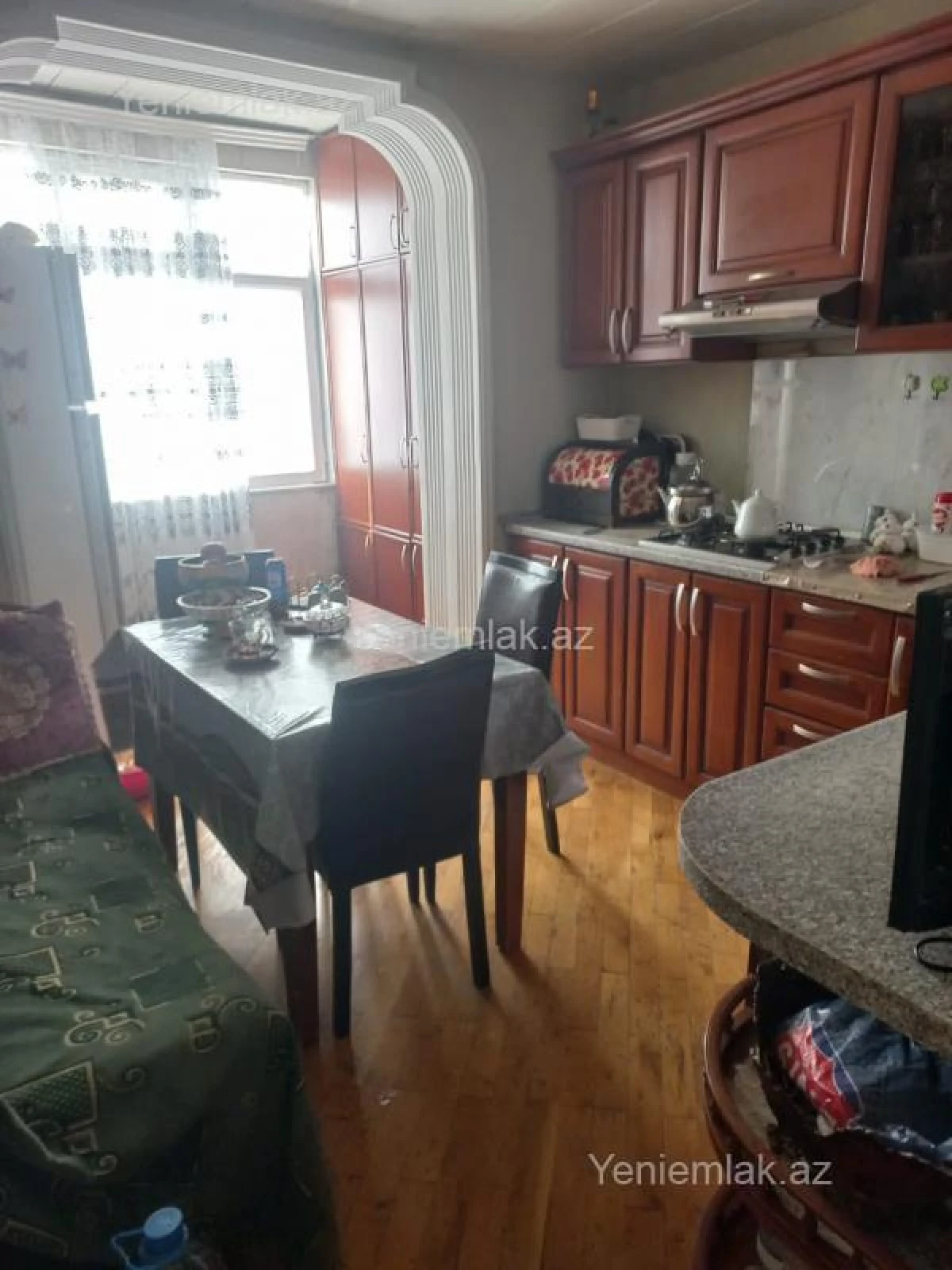 Satılır 3 otaqlı köhnə tikili 80 m²