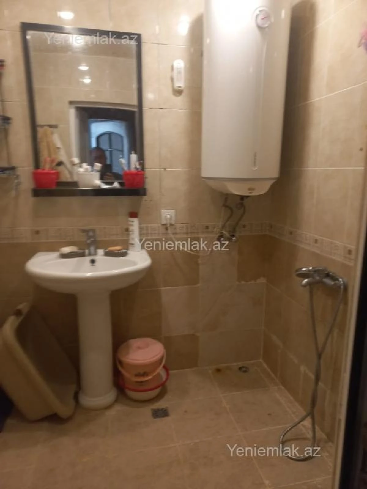 Satılır 3 otaqlı köhnə tikili 80 m²