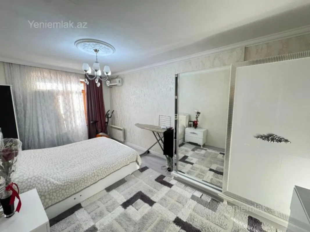 Satılır 3 otaqlı köhnə tikili 75 m²