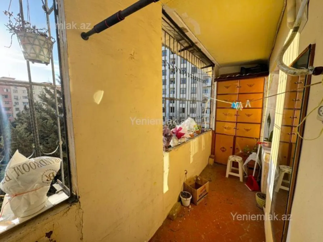 Satılır 3 otaqlı köhnə tikili 75 m²