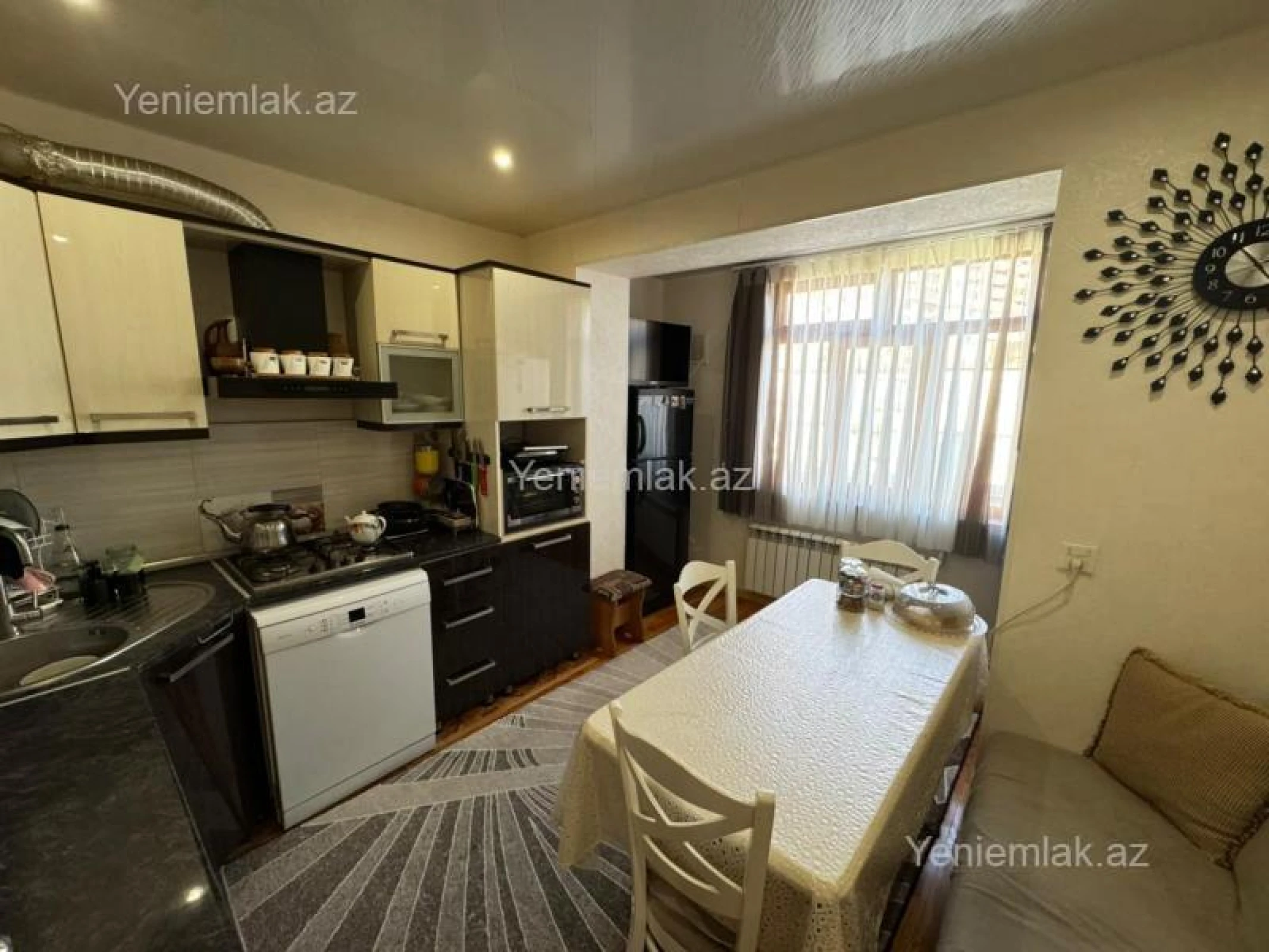 Satılır 3 otaqlı köhnə tikili 75 m²