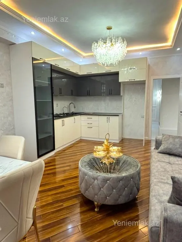 Satılır 3 otaqlı yeni tikili 80 m²