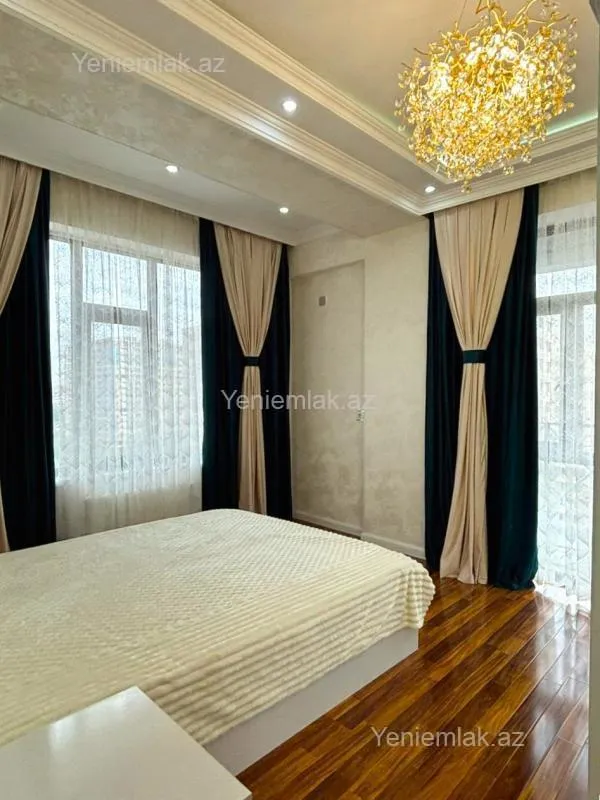 Satılır 3 otaqlı yeni tikili 80 m²