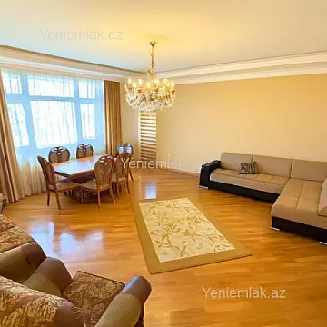 Satılır 3 otaqlı yeni tikili 135 m²