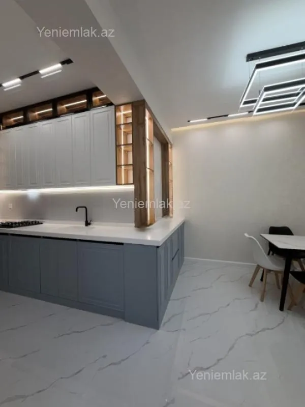 Satılır 3 otaqlı yeni tikili 135 m²