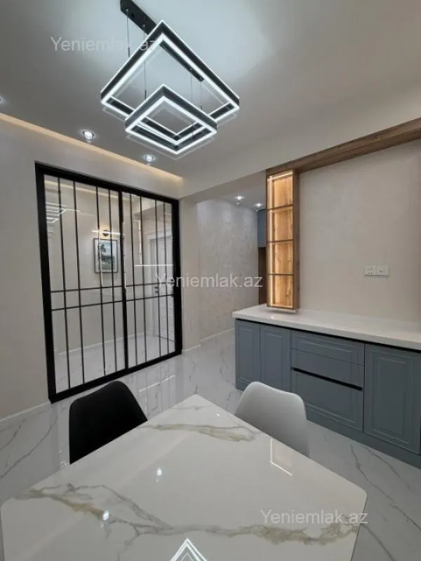 Satılır 3 otaqlı yeni tikili 135 m²