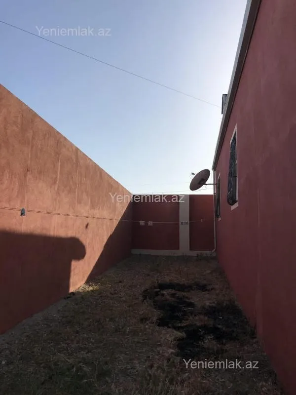 Satılır 4 otaqlı həyət evi 220 m²