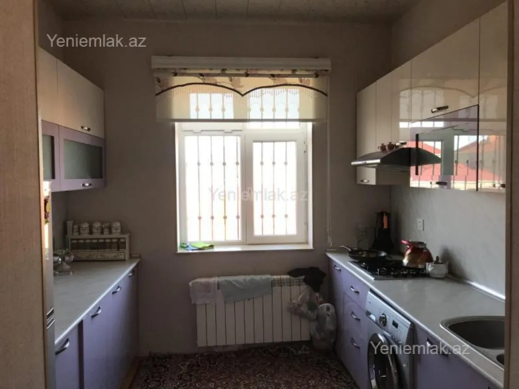 Satılır 4 otaqlı həyət evi 220 m²