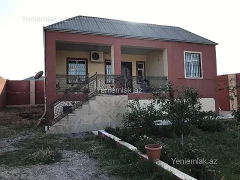 Satılır 4 otaqlı həyət evi 220 m²