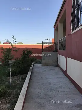 Satılır 4 otaqlı həyət evi 220 m²