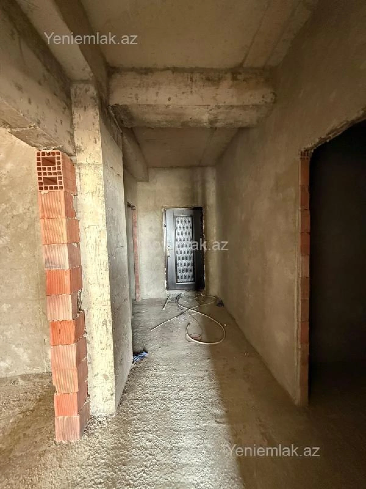 Satılır 1 otaqlı yeni tikili 68.5 m²