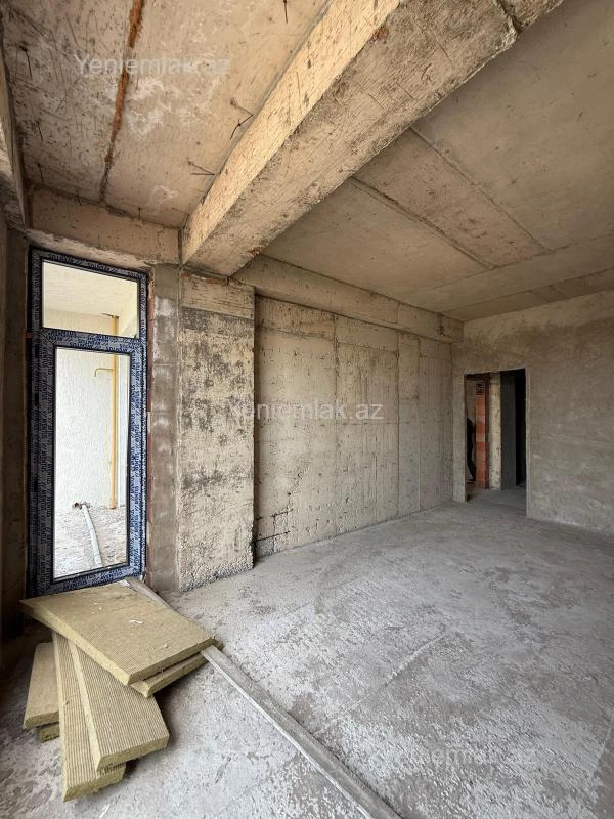 Satılır 1 otaqlı yeni tikili 68.5 m²