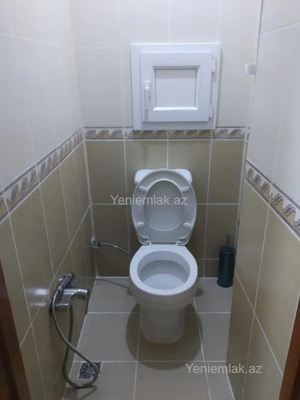 Satılır 4 otaqlı köhnə tikili 105 m²