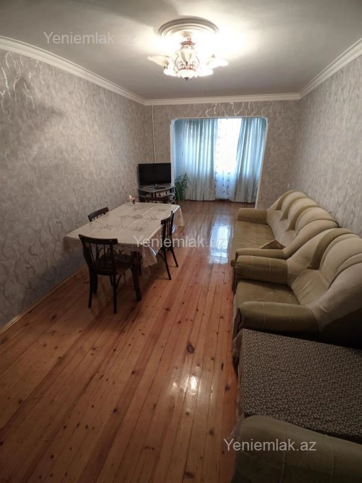 Satılır 4 otaqlı köhnə tikili 105 m²