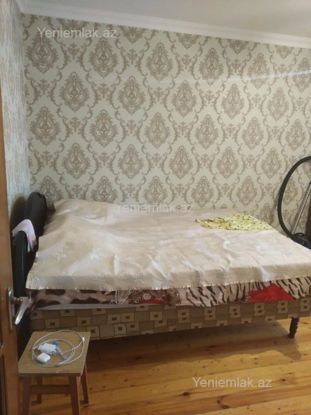 Satılır 4 otaqlı köhnə tikili 105 m²