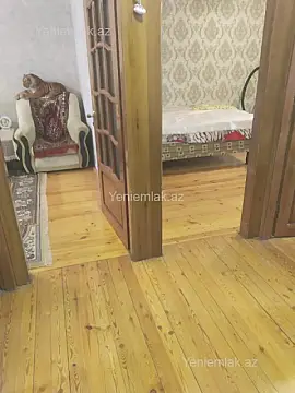 Satılır 4 otaqlı köhnə tikili 105 m²