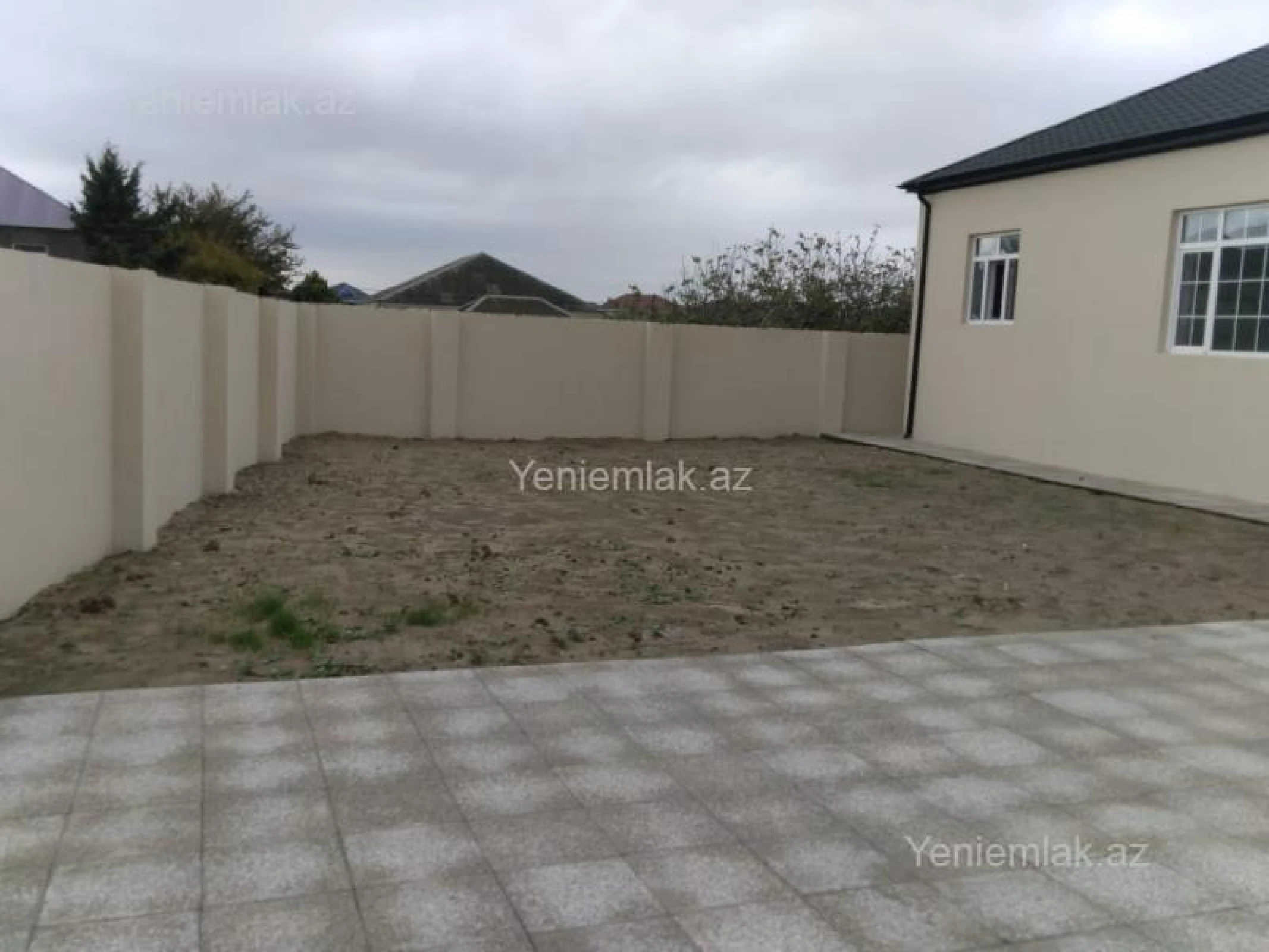 Satılır 3 otaqlı həyət evi 150 m²