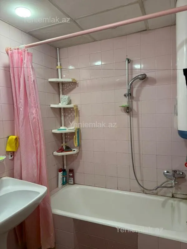 Satılır 3 otaqlı köhnə tikili 85 m²