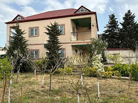 Satılır 7 otaqlı həyət evi 235 m²