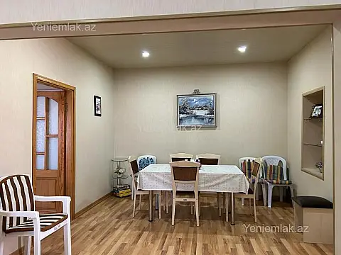 Satılır 7 otaqlı həyət evi 235 m²