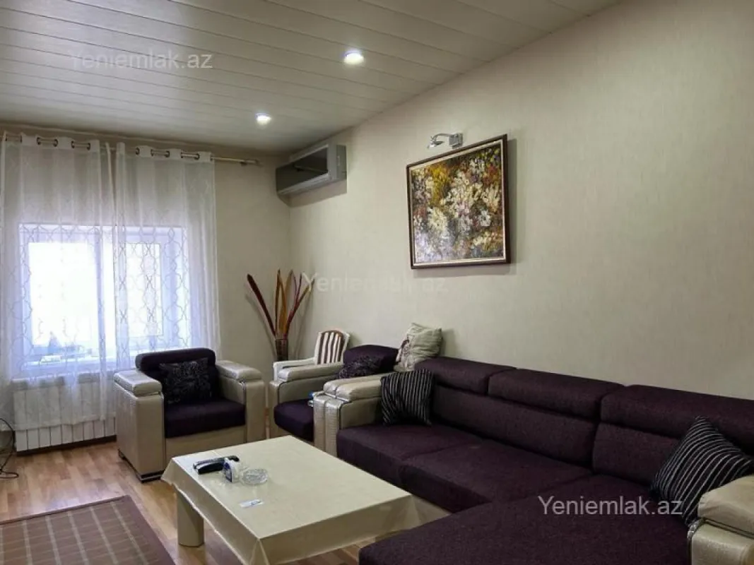 Satılır 7 otaqlı həyət evi 235 m²