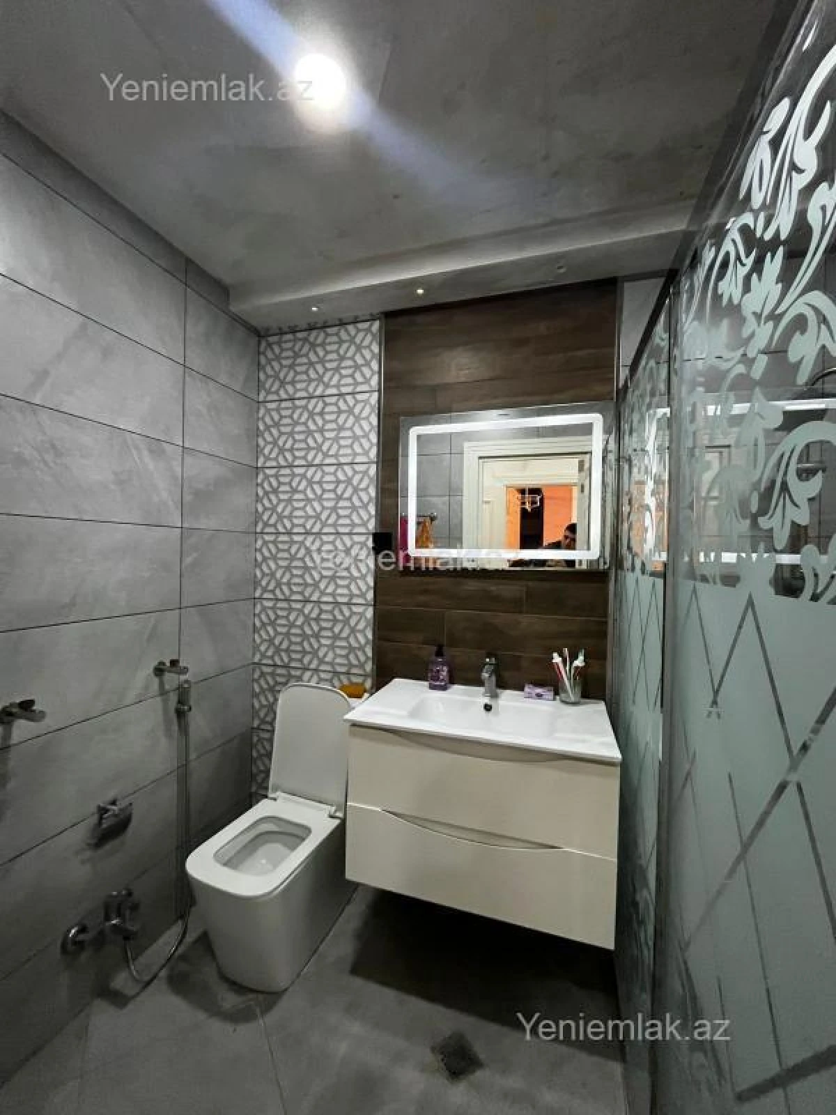 Satılır 2 otaqlı yeni tikili 55 m²