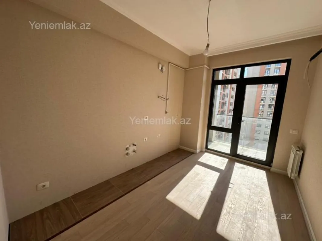 Satılır 3 otaqlı yeni tikili 83 m²