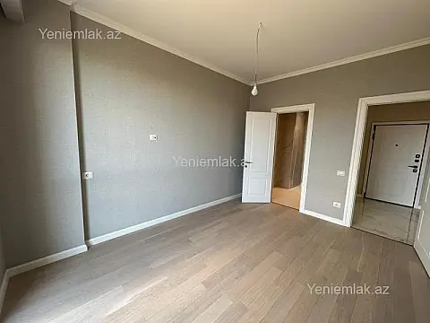 Satılır 3 otaqlı yeni tikili 83 m²