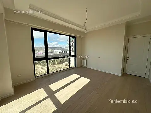 Satılır 3 otaqlı yeni tikili 83 m²