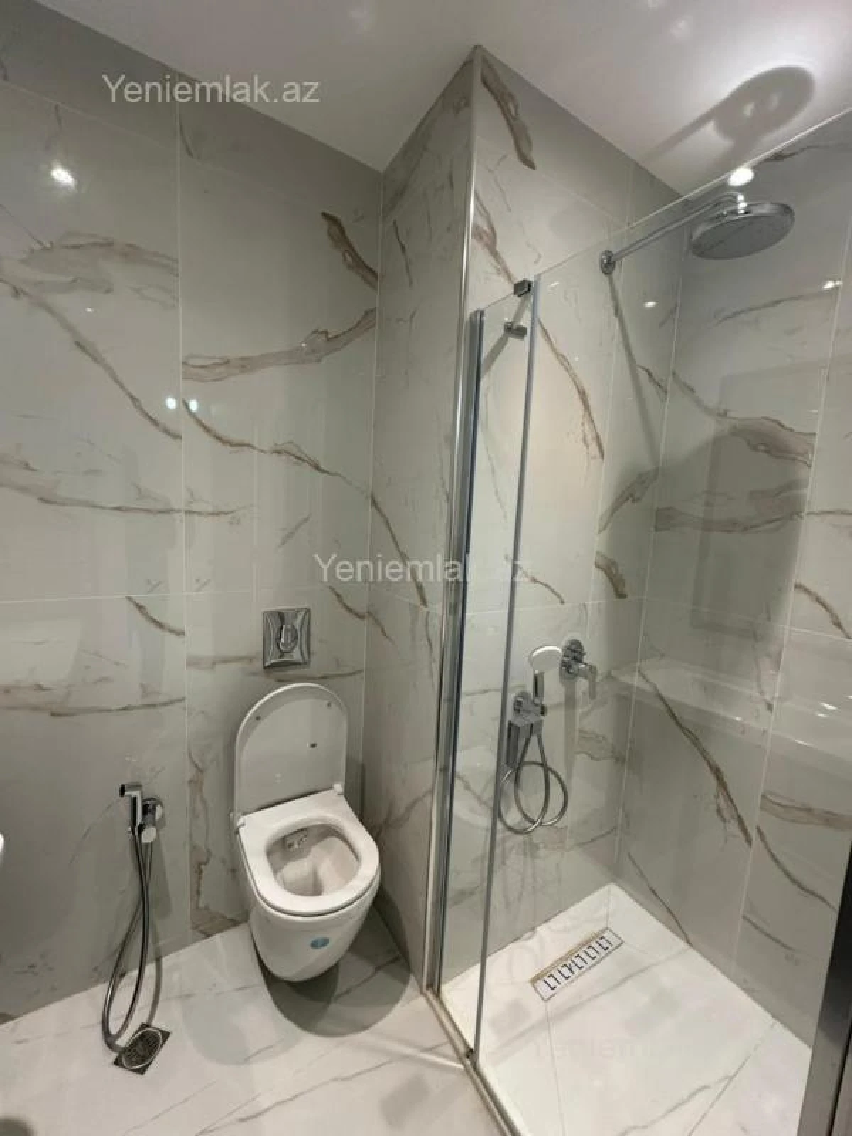 Satılır 3 otaqlı yeni tikili 83 m²