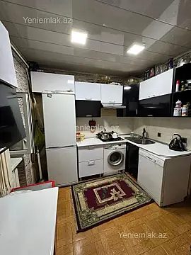 Satılır 4 otaqlı köhnə tikili 110 m²