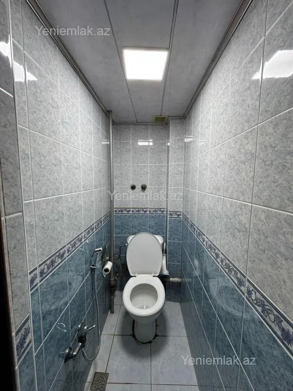 Satılır 4 otaqlı köhnə tikili 110 m²