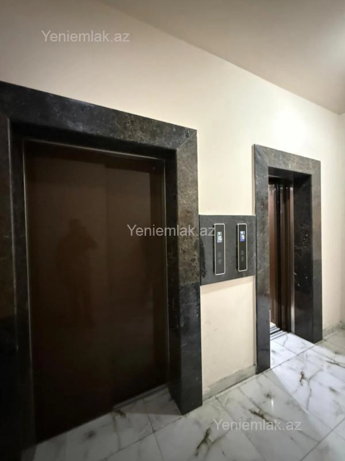 Satılır 2 otaqlı yeni tikili 102 m²