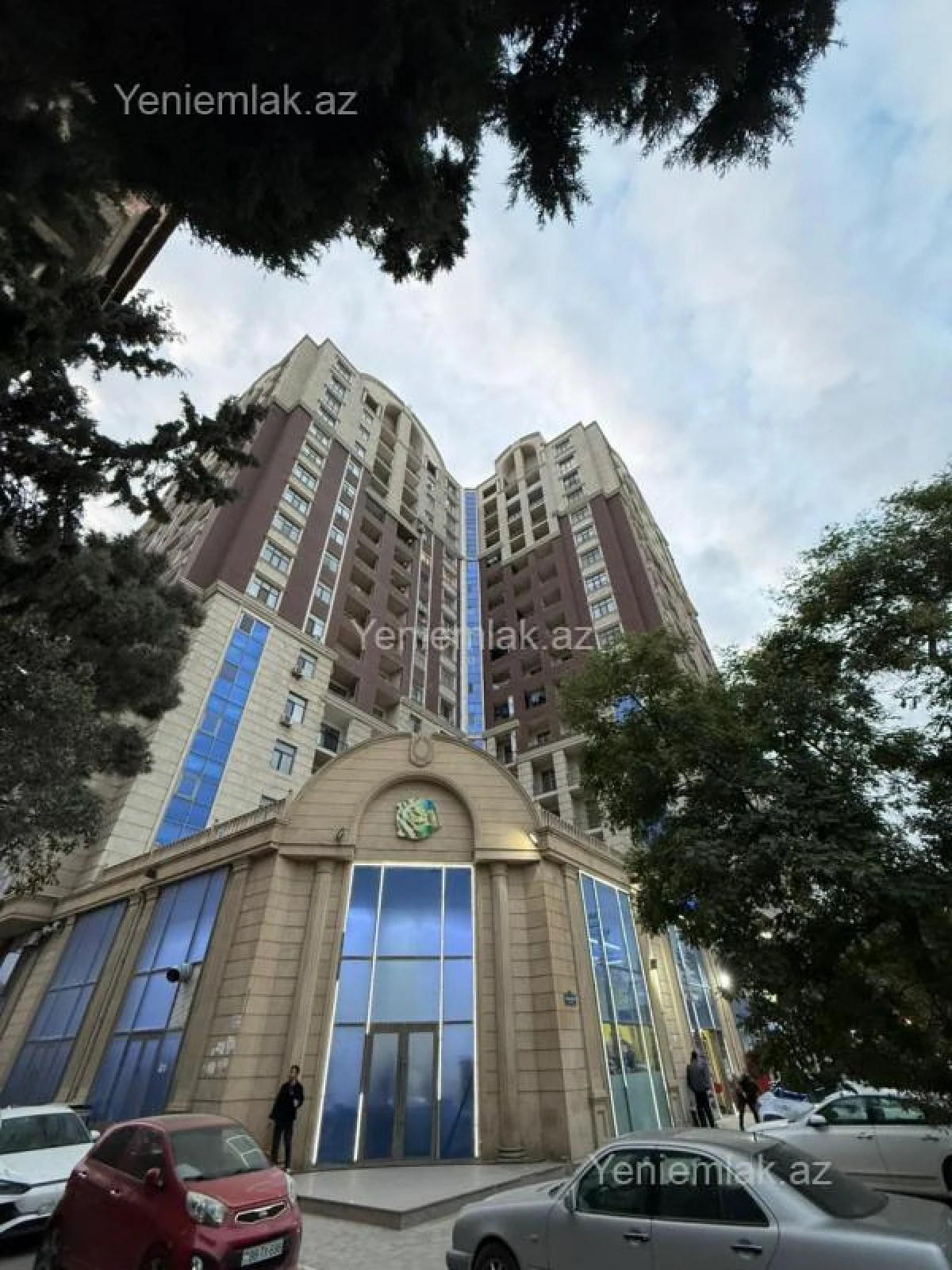 Satılır 2 otaqlı yeni tikili 102 m²