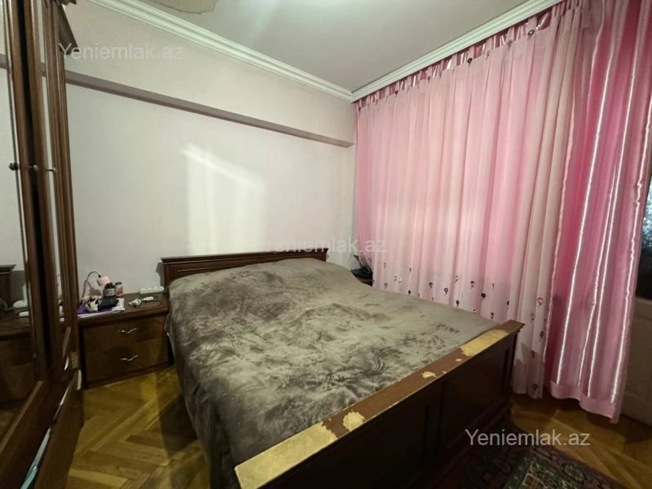 Satılır 3 otaqlı köhnə tikili 115 m²