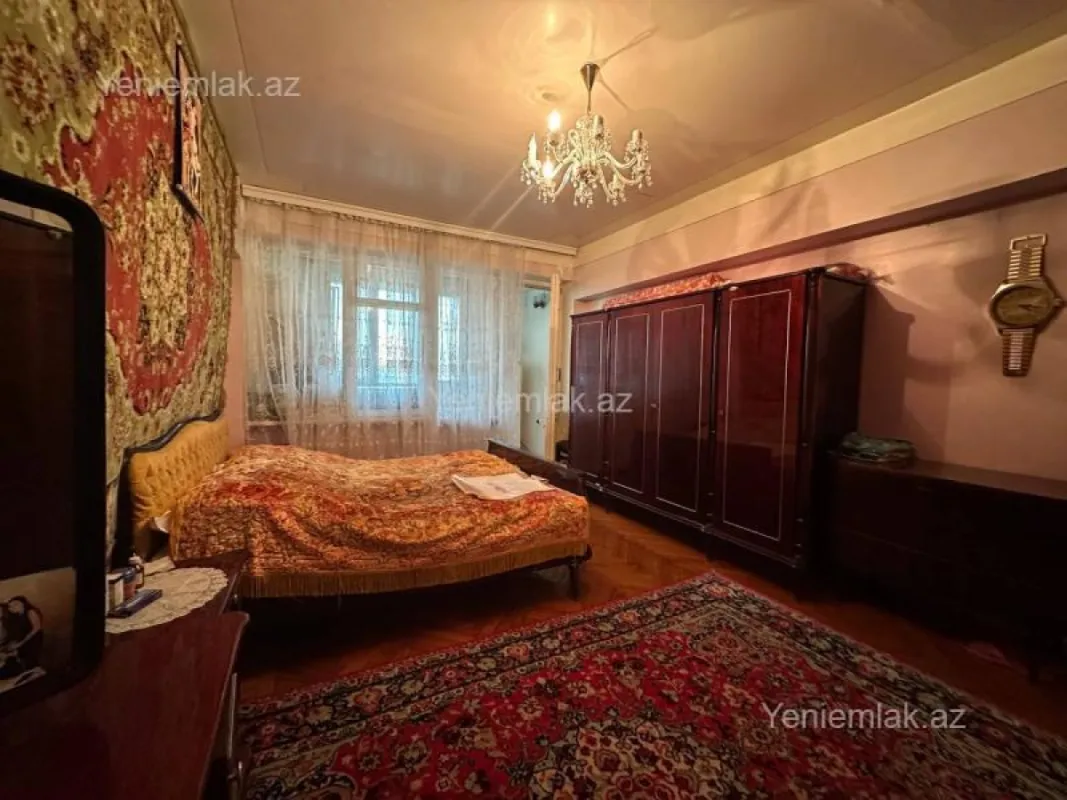 Satılır 3 otaqlı köhnə tikili 115 m²