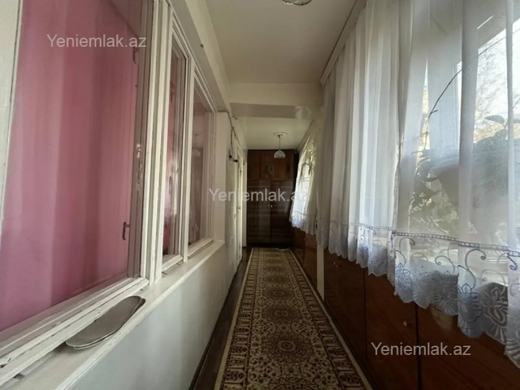 Satılır 3 otaqlı köhnə tikili 115 m²