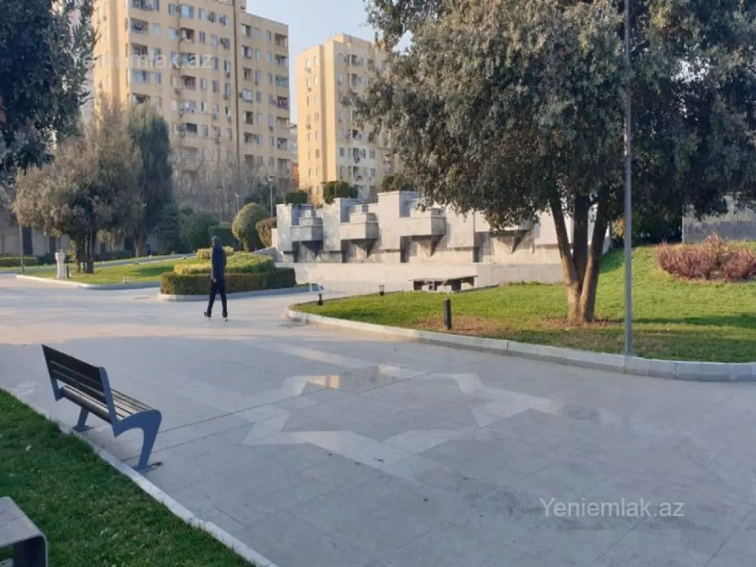 Satılır 3 otaqlı köhnə tikili 115 m²