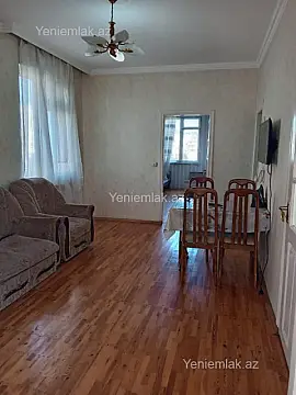 Satılır 2 otaqlı köhnə tikili 55 m²