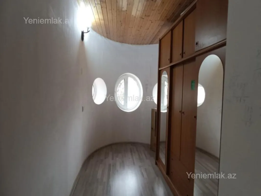Satılır 4 otaqlı həyət evi 170 m²