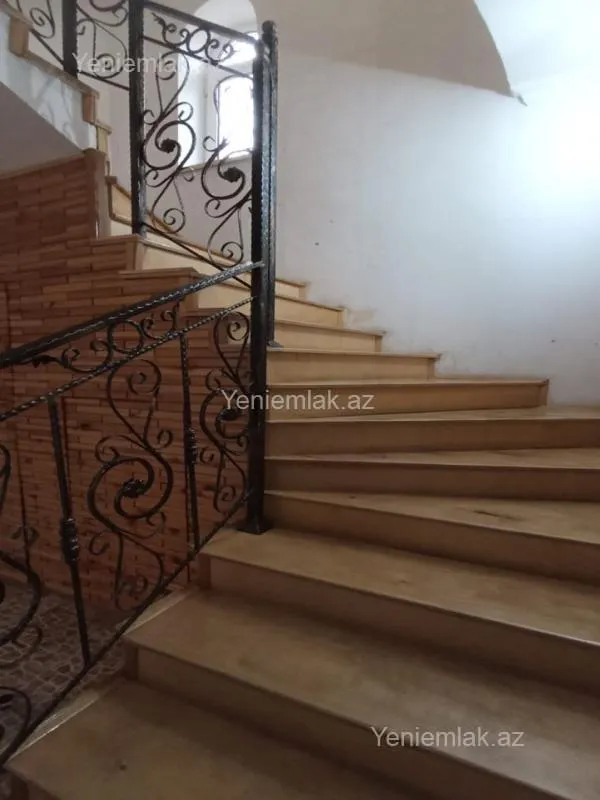 Satılır 4 otaqlı həyət evi 170 m²