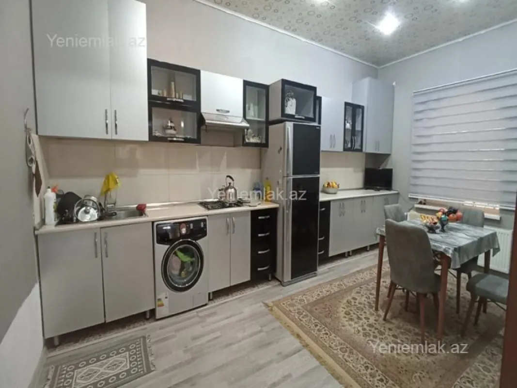 Satılır 4 otaqlı həyət evi 170 m²