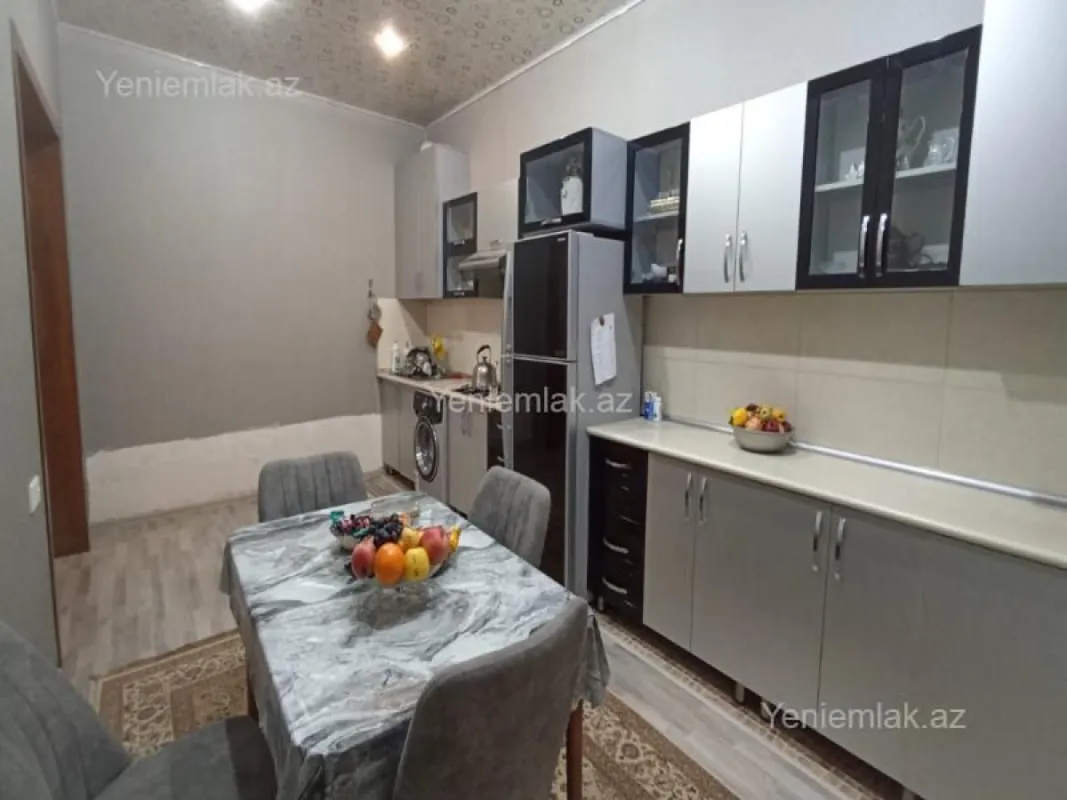 Satılır 4 otaqlı həyət evi 170 m²