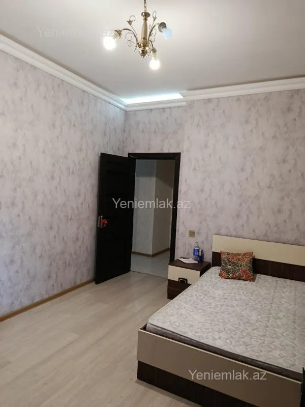Satılır 3 otaqlı köhnə tikili 102 m²