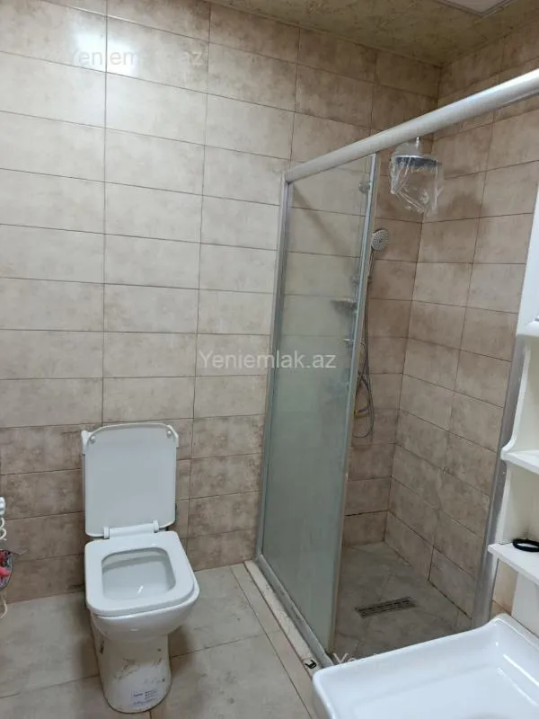 Satılır 3 otaqlı köhnə tikili 102 m²